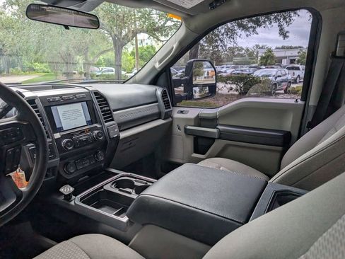 Used 2022 Ford F350 XLT w/ Black Appearance Package image 14