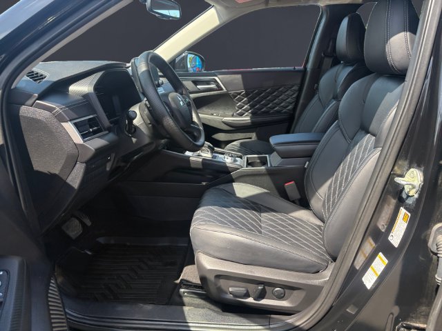 Used 2024 Mitsubishi Outlander SEL AWD/4WD image 9