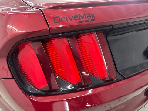 Used 2015 Ford Mustang Coupe RWD image 32