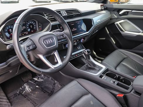 Used 2025 Audi Q3 2.0T Premium AWD/4WD image 17