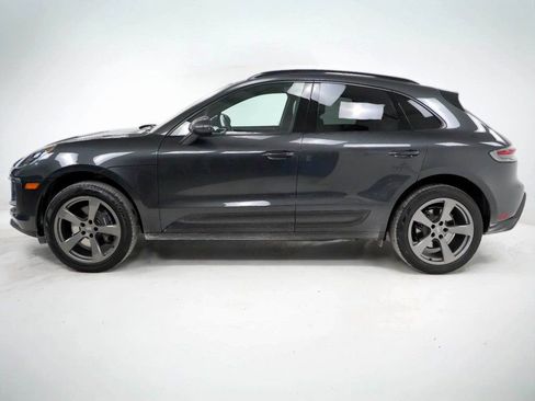 Used 2024 Porsche Macan image 2