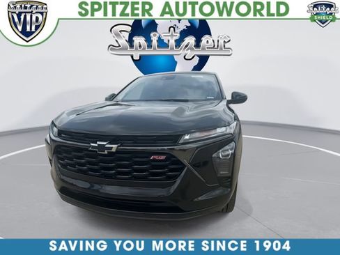 Used 2024 Chevrolet Trax RS FWD image 3