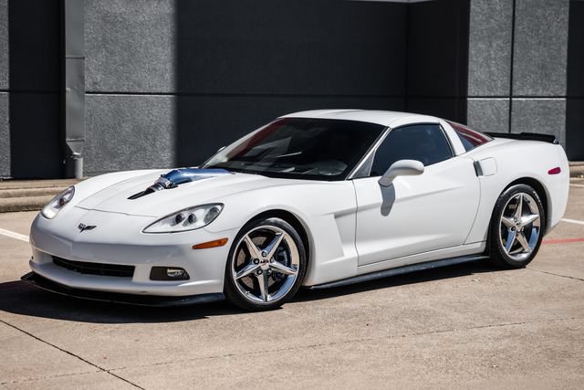 Used 2012 Chevrolet Corvette Coupe w/ 2LT Preferred Equipment Group RWD image 37