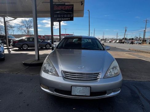 Used 2002 Lexus ES 330 image 2