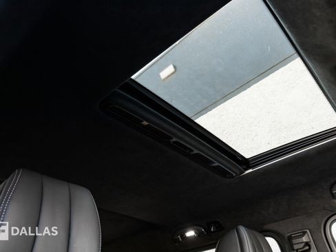 Used 2022 Mercedes-Benz G 63 AMG 4MATIC w/ G Manufaktur Interior Package image 41