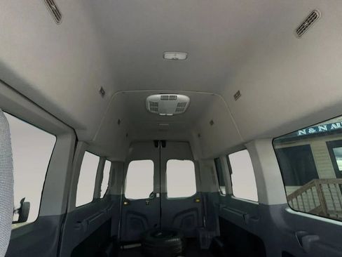 Used 2019 Ford Transit 350 XLT RWD image 16