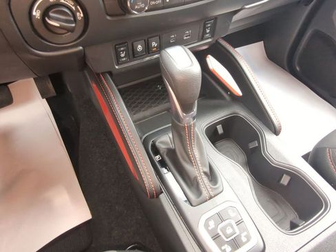 Used 2026 Nissan Frontier PRO-4X AWD/4WD image 20