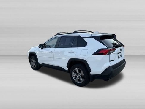 Used 2023 Toyota RAV4 XLE AWD/4WD image 9