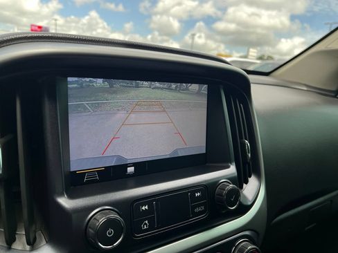 Used 2021 Chevrolet Colorado LT w/ Safety Package AWD/4WD image 19