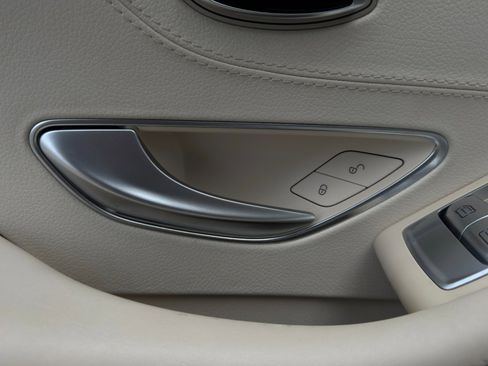 Used 2017 Mercedes-Benz S 550 Cabriolet image 65