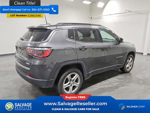 Used 2023 Jeep Compass Latitude w/ Convenience Group AWD/4WD image 4