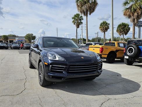Used 2022 Porsche Cayenne image 2