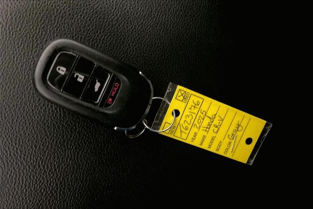 Used 2025 Honda CR-V LX image 11
