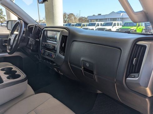 Used 2018 Chevrolet Silverado 1500 LT w/ All Star Edition image 25
