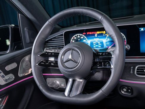 New 2026 Mercedes-Benz GLS 580 4MATIC image 16