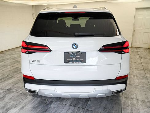 Used 2024 BMW X5 xDrive50e w/ Premium Package AWD/4WD image 5