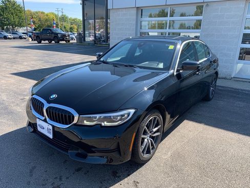 Used 2020 BMW 330i xDrive Sedan w/ Convenience Package image 2