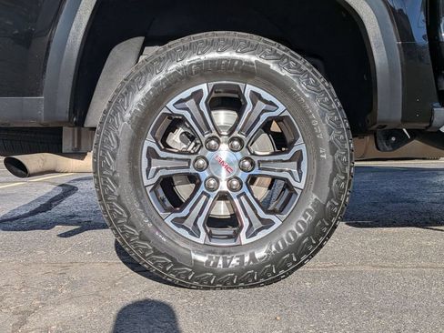 Used 2023 GMC Canyon AT4 w/ Canyon Safety Plus Package AWD/4WD image 11