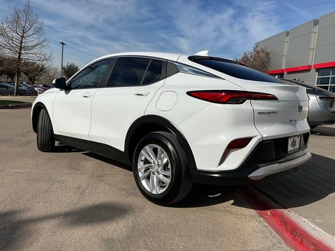 Used 2025 Buick Envista Preferred image 8