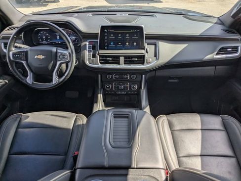 Used 2024 Chevrolet Suburban Premier image 15