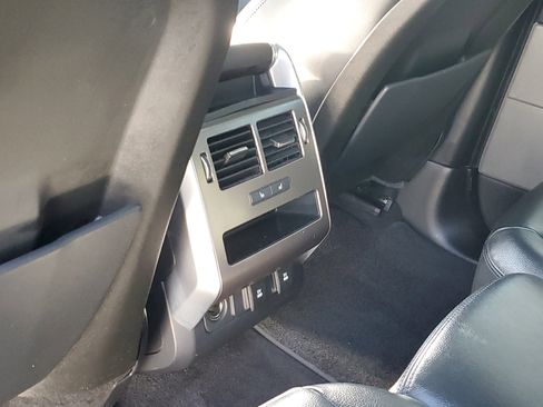 Used 2018 Land Rover Range Rover Sport SE image 20