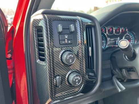 Used 2018 Chevrolet Silverado 1500 LT w/ Rally 2 Edition image 8