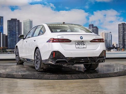 New 2026 BMW 550e xDrive w/ Executive Package image 9