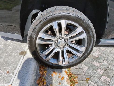 Used 2017 GMC Yukon Denali w/ Open Road Package image 51