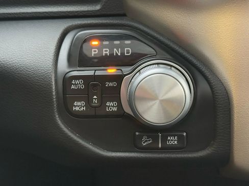 Used 2019 RAM 1500 Laramie image 19