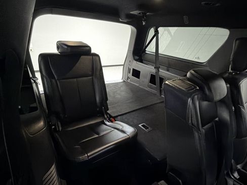 Used 2019 Ford Expedition Max XLT w/ Equipment Group 201A AWD/4WD image 24