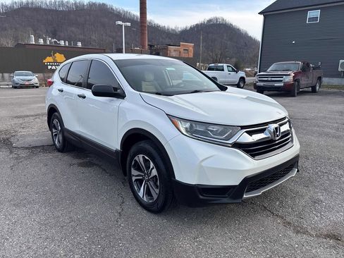 Used 2017 Honda CR-V LX image 7