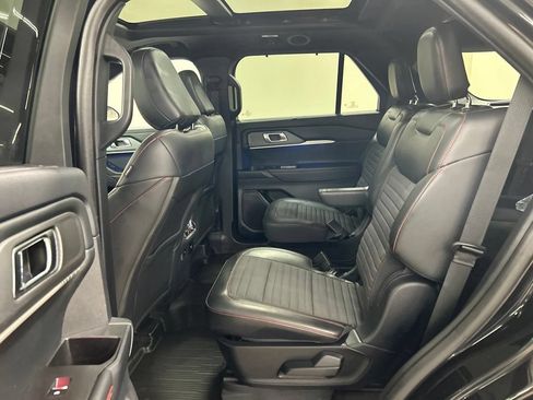 Certified 2025 Ford Explorer ST-Line w/ ST-Line Street Pack AWD/4WD image 31