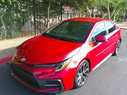 Used 2021 Toyota Corolla SE w/ Carpet Mat Package (TMS) image 3