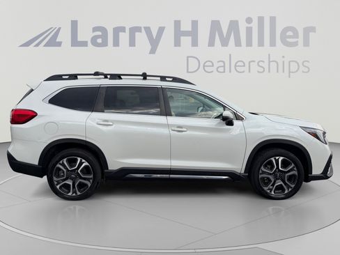 Used 2023 Subaru Ascent Limited AWD/4WD image 6