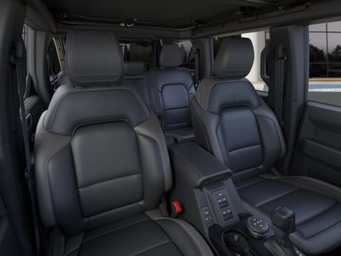 New 2026 Ford Bronco Outer Banks w/ Sasquatch Package AWD/4WD image 10