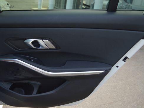 Used 2021 BMW 330i Sedan w/ M Sport Package image 30