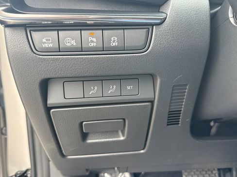 New 2026 MAZDA MAZDA3 Hatchback w/Premium Plus Pkg image 32