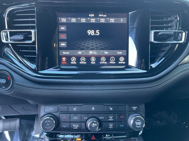 Used 2023 Dodge Durango SXT w/ SXT Blacktop Group AWD/4WD image 18