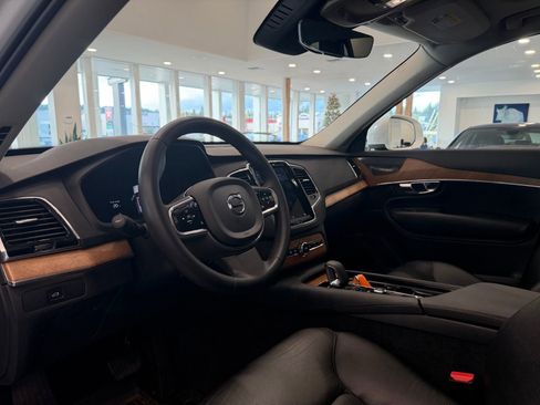 Used 2023 Volvo XC90 B6 Plus w/ Protection Package Premier image 5