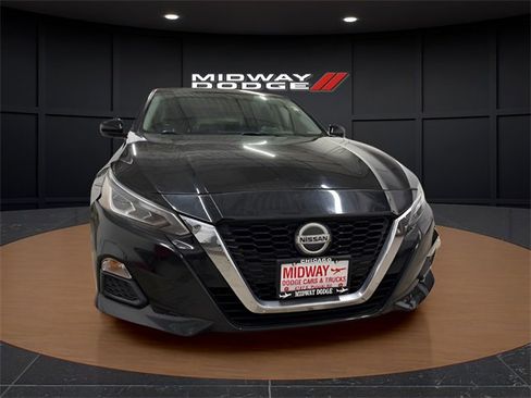 Used 2020 Nissan Altima 2.5 SR w/ Premium Package image 5