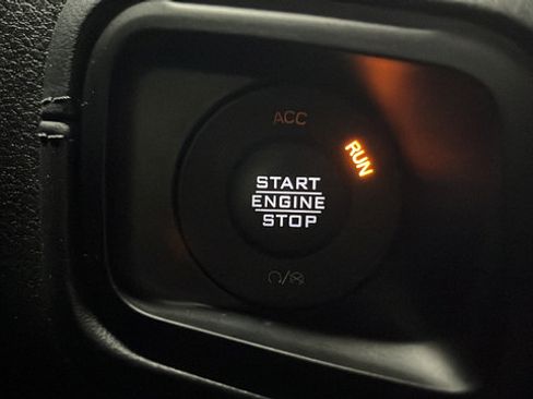 Used 2024 Jeep Wrangler Unlimited Sahara AWD/4WD image 23