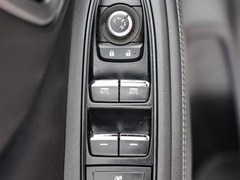 Used 2020 Subaru Forester Limited image 16