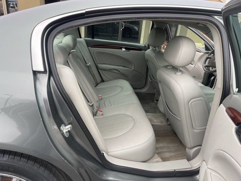 Used 2007 Buick Lucerne CXL image 23