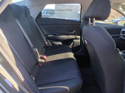New 2026 Hyundai Elantra SE image 24