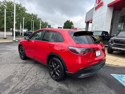Used 2025 Honda HR-V Sport image 45