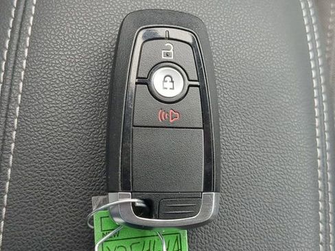 Used 2021 Ford Escape SE FWD image 27