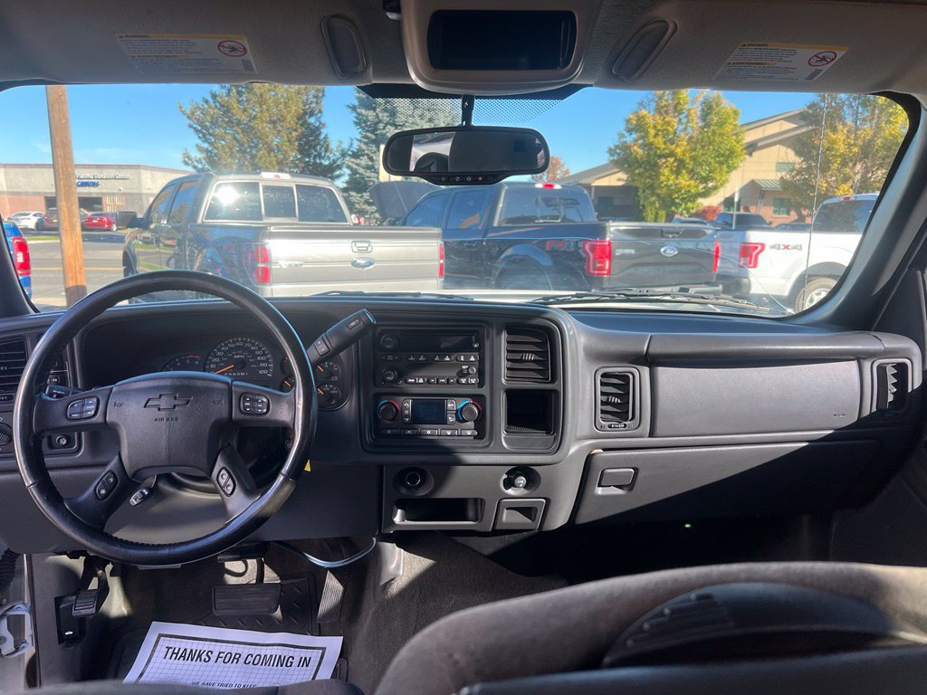 Used 2006 Chevrolet Silverado 2500 LT w/ Onstar Plus Package AWD/4WD image 11
