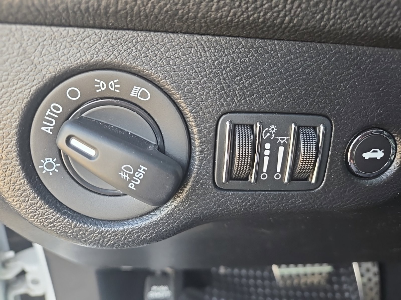 Used 2023 Dodge Challenger R/T Scat Pack RWD image 11