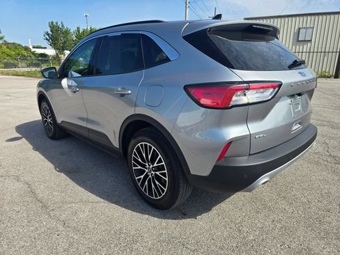 Used 2022 Ford Escape SEL w/ Technology Package FWD image 5