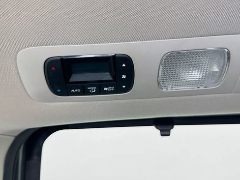 Used 2016 Honda Odyssey SE image 24